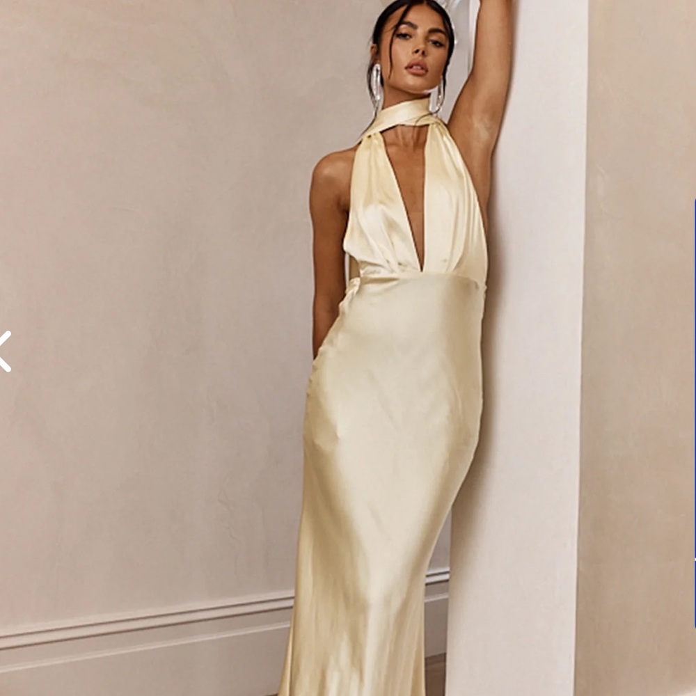 NWT ITALIA AZURE HALTERNECK MAXI DRESS yellow